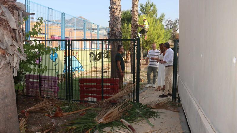 Benidorm improves the landscaping of 18 schools before the start of the school year