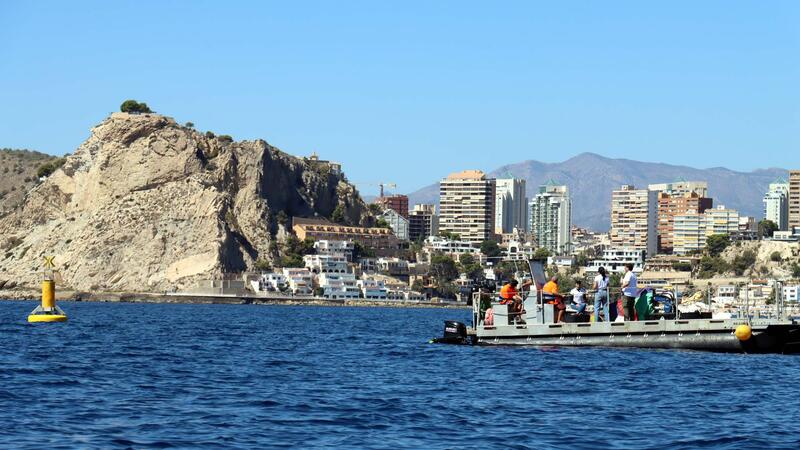 Benidorm mejora la medición de la calidad de sus aguas costeras con dos boyas inteligentes en las playas en Poniente y Levante