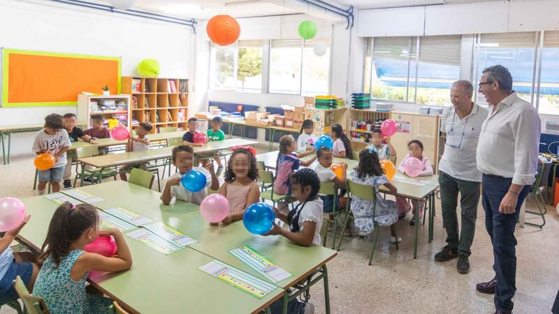 Más de 10.000 niños y adolescentes inician el curso en colegios e institutos de Benidorm 