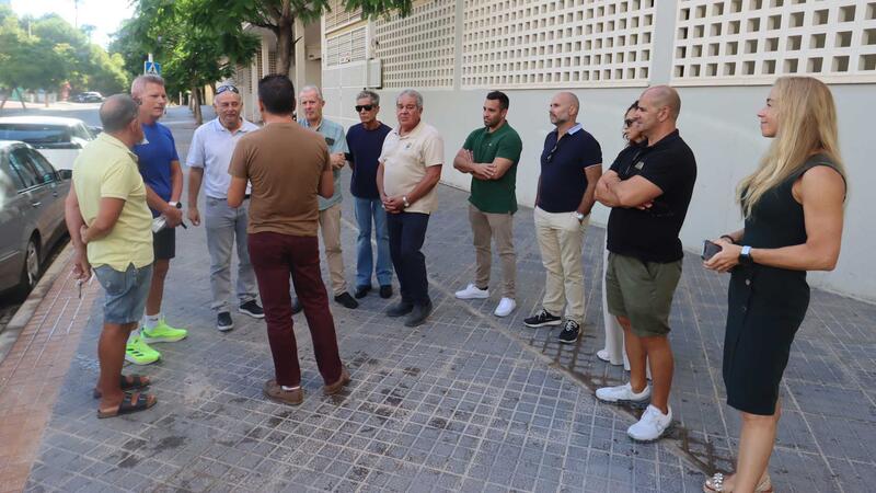 The City Council is collecting suggestions from Poniente residents to improve the neighborhood with the "A pie de Calle" campaign