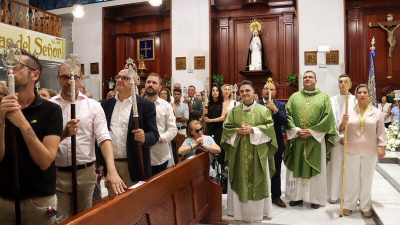 Rocío Brotherhood awards María del Carmen Amador the medal of president of the brotherhood