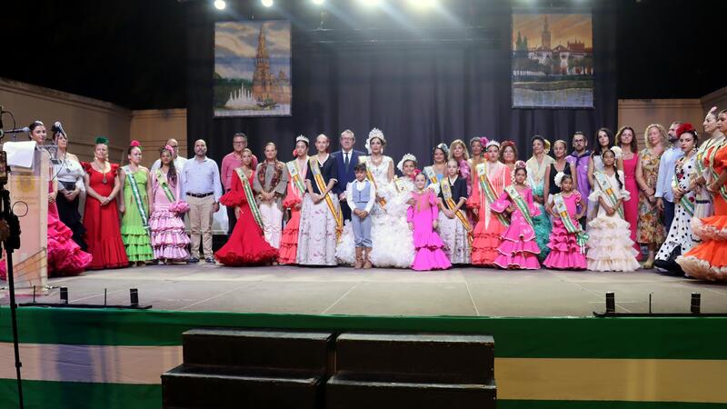 Rocío Romero and Rocío Benavente, crowned as the new queens of Casa de Andalucía in Benidorm