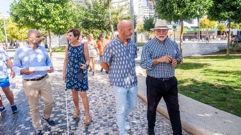 Benidorm adapta el paso semafórico de Ruzafa a las personas invidentes
