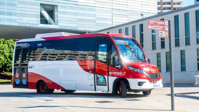 Un nuevo autobús adaptado prestará servicio en la línea 26 del transporte urbano de Benidorm