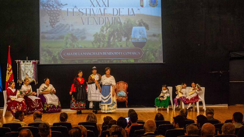 Benidorm hosts the 31st Grape Harvest Festival and the proclamation of the first Dulcinea of Casa La Mancha