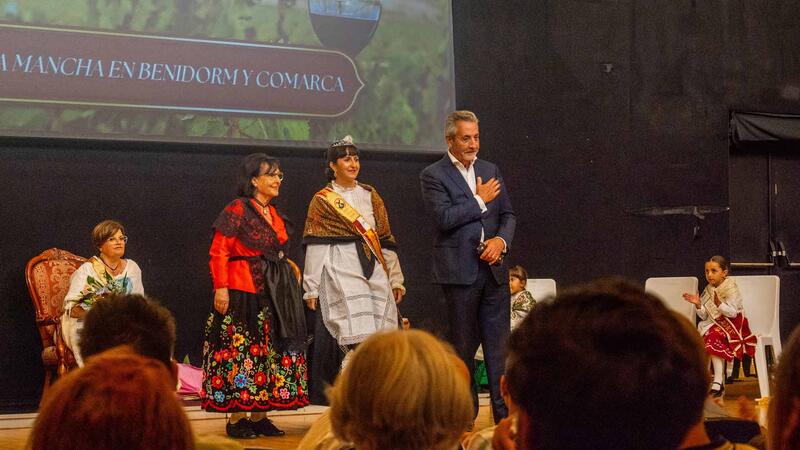 Benidorm hosts the 31st Grape Harvest Festival and the proclamation of the first Dulcinea of Casa La Mancha