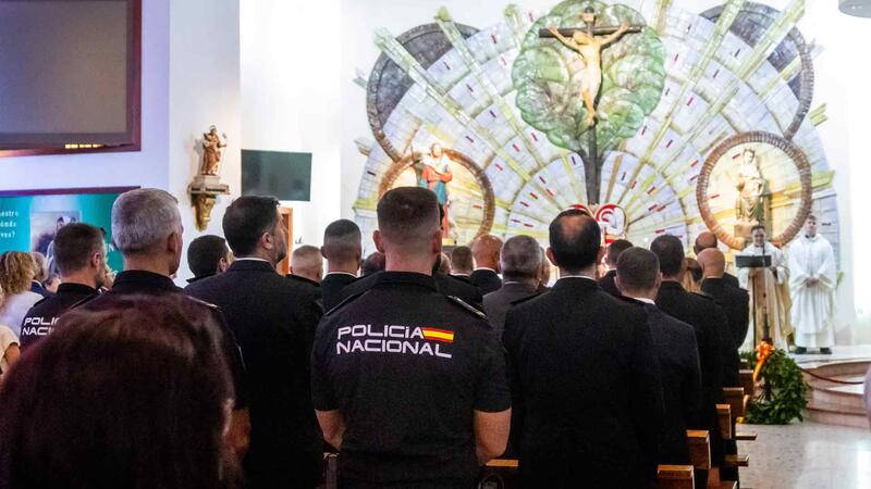 Benidorm celebrates National Police Day with a solemn event on Avenida Europa