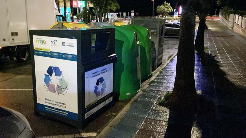 El Consorci Mare instal·la a Benidorm els primers contenidors per a gestionar la recollida de roba i d