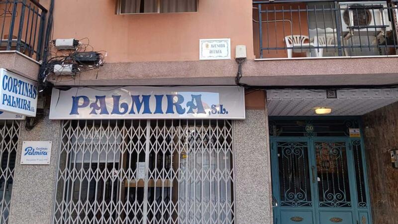 Benidorm inicia la segunda fase de reposición de las placas del callejero en el casco urbano