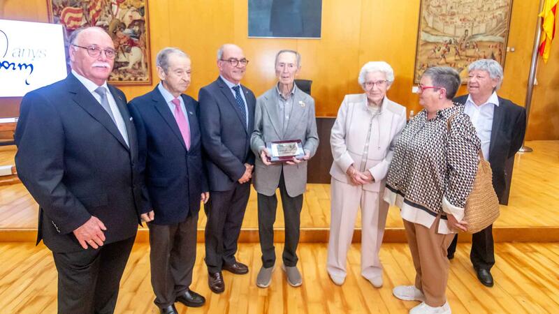José Luis Sarrió García recibe el reconocimiento como Vecino Ejemplar de Benidorm 2025