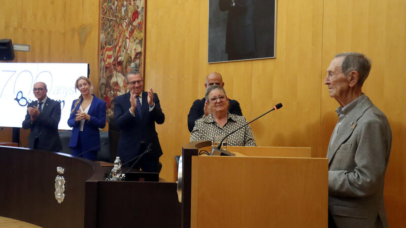 José Luis Sarrió García recibe el reconocimiento como Vecino Ejemplar de Benidorm 2025
