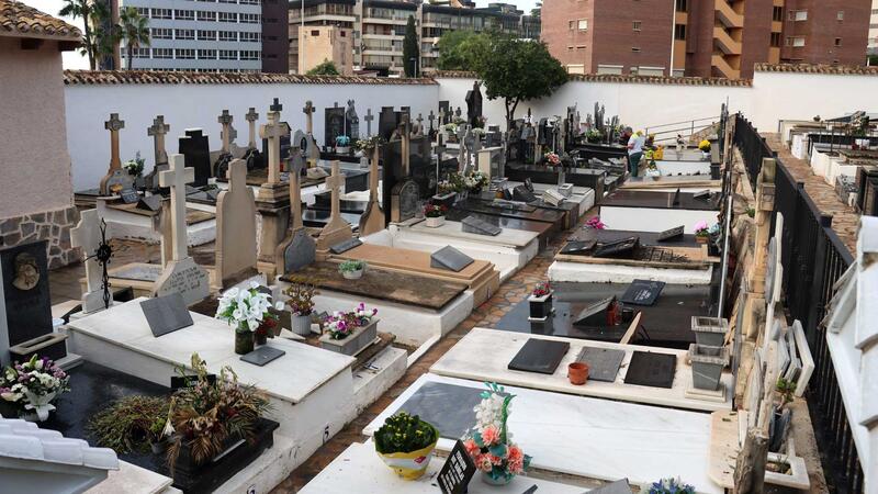 Los cementerios de Benidorm, listos para la celebración de Todos los Santos