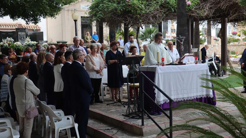 Large crowds visited Benidorm cemeteries for All Saints