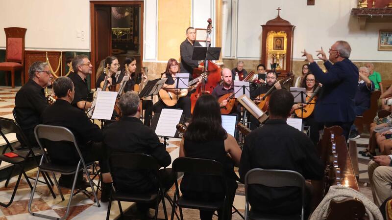 La Unió Musical i la rondalla de la ACR La Barqueta oferixen els seus concerts amb motiu de la Setmana Cultural de Festes Majors Patronals