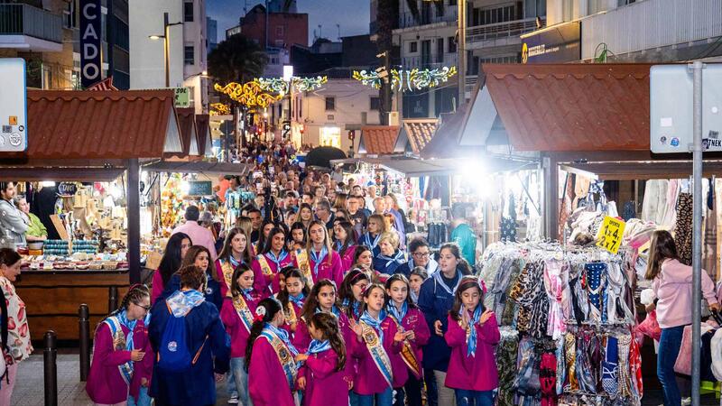 Benidorm recibe a sus Festes Majors Patronals con el encendido del alumbrado ornamental