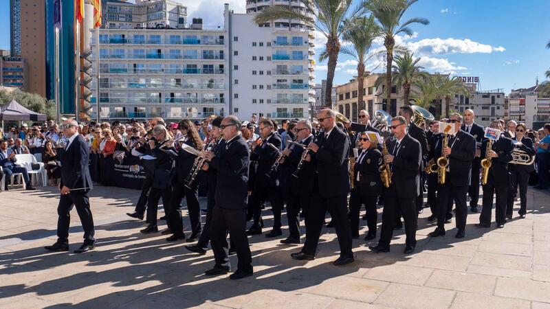 Benidorm inicia oficialmente sus Festes Majors Patronals al son de ‘Fiesta en Benidorm’