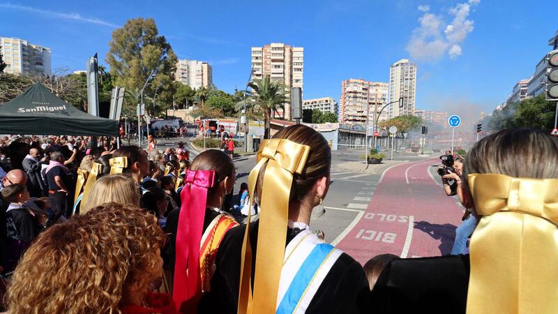 Benidorm rendix record als difunts i vibra al migdia amb una eixordadora mascletà