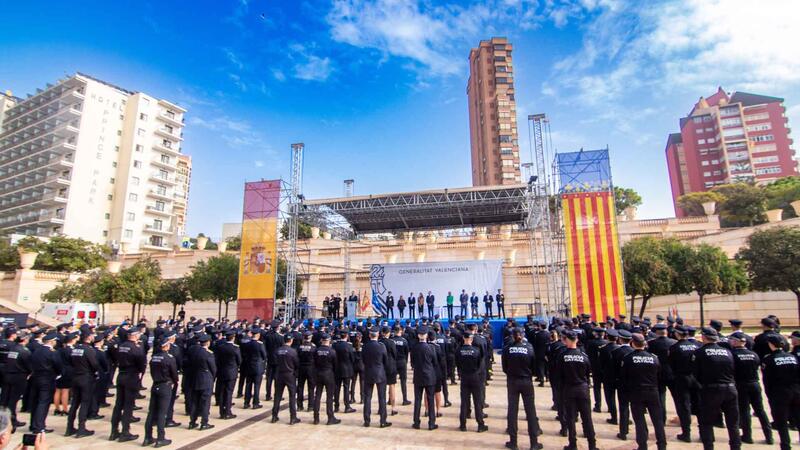 Benidorm acoge el acto de condecoración de 389 policías locales de la provincia de Alicante que concede la Generalitat 
