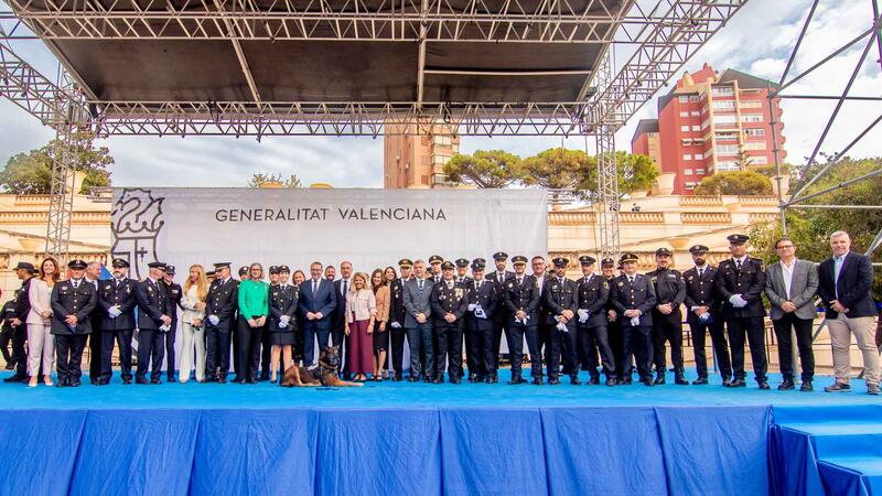 Benidorm acoge el acto de condecoración de 389 policías locales de la provincia de Alicante que concede la Generalitat 