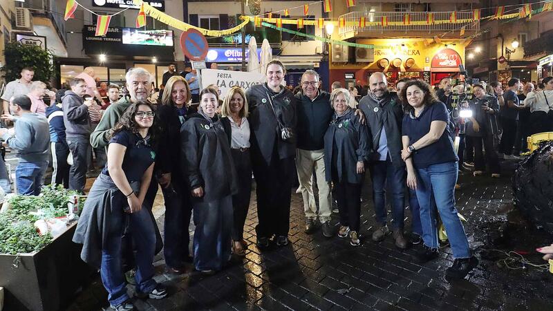 Benidorm llena de fiesta e historia el casco antiguo con su tradicional Festa de la Carxofa
