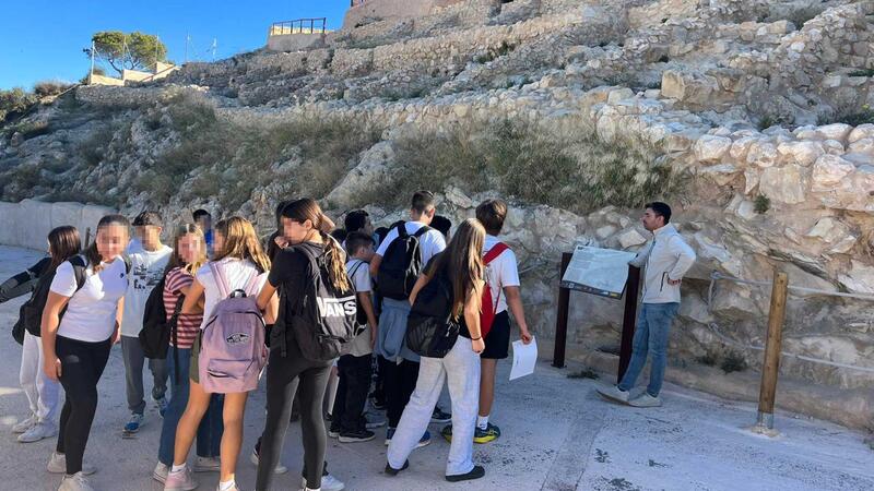 The Tossal de La Cala archaeological site receives approximately 300 student visits during the months of October and November