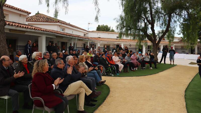 El Doble Amor homenatja els seus fundadors amb el trasllat de la imatge de la Verge i la remodelació del jardí