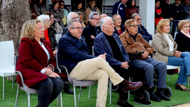 El Doble Amor homenatja els seus fundadors amb el trasllat de la imatge de la Verge i la remodelació del jardí