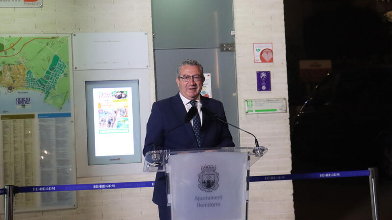 Benidorm begins the centenary celebrations of the Coronation of its patroness saint with the premiere of the anthem and the prresentation of the poster