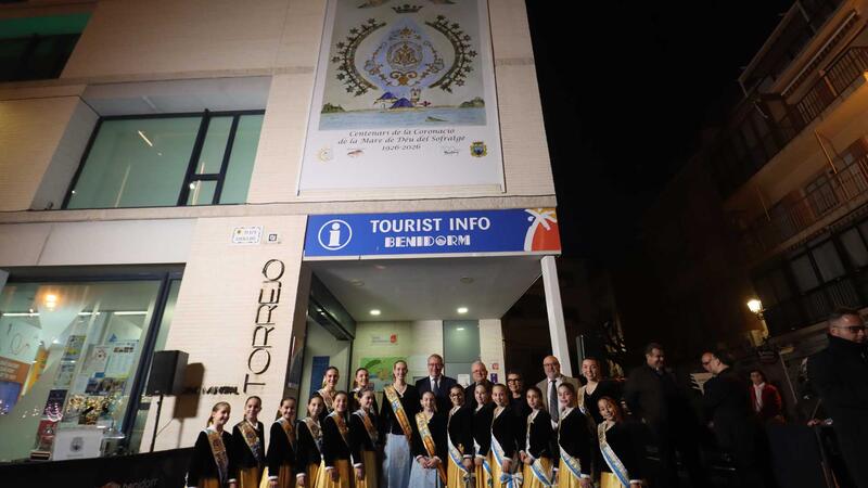 Benidorm begins the centenary celebrations of the Coronation of its patroness saint with the premiere of the anthem and the prresentation of the poster