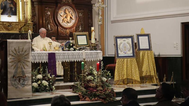 Benidorm begins the centenary celebrations of the Coronation of its patroness saint with the premiere of the anthem and the prresentation of the poster