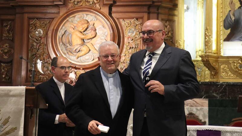 Benidorm begins the centenary celebrations of the Coronation of its patroness saint with the premiere of the anthem and the prresentation of the poster
