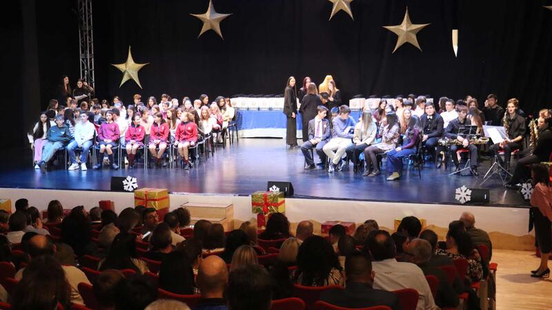 Benidorm entrega els premis al rendiment acadèmic de Primària i Secundària