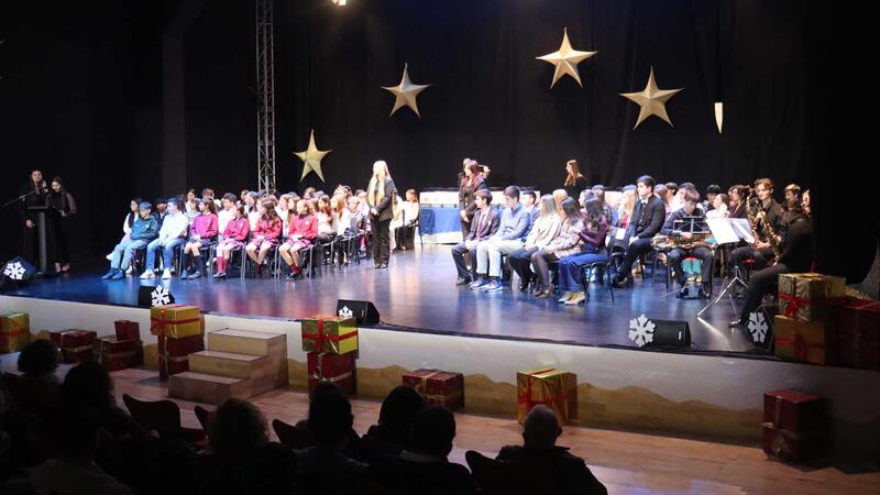 Benidorm entrega els premis al rendiment acadèmic de Primària i Secundària