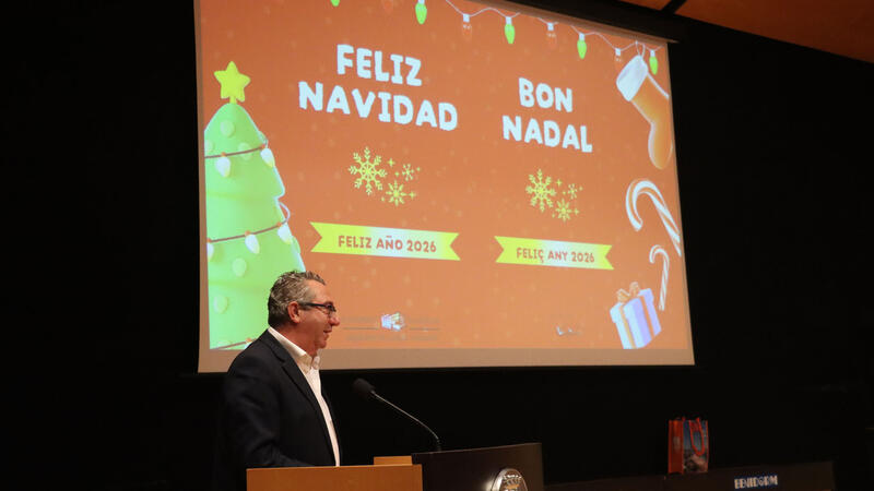 Benidorm premia a 19 escolars en el XVII Concurs de Postals Nadalenques