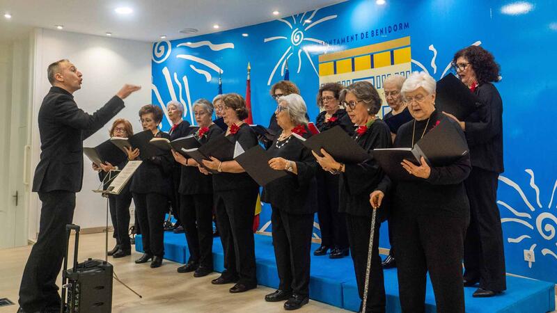 Les Ames de Casa de Benidorm celebren el seu Festival de Nadal