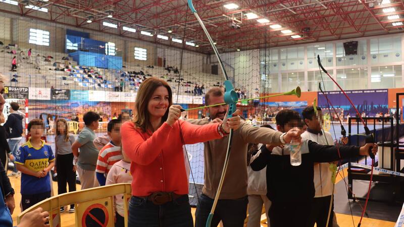 El Palau d’Esports acoge cerca de mil escolares de Benidorm en la XIV Feria Deportiva Infantil