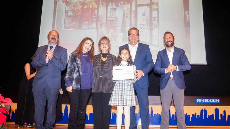 Benidorm premia la creatividad en su Concurso de Escaparatismo Navideño