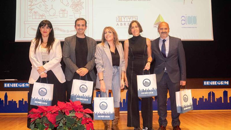 Benidorm premia la creatividad en su Concurso de Escaparatismo Navideño