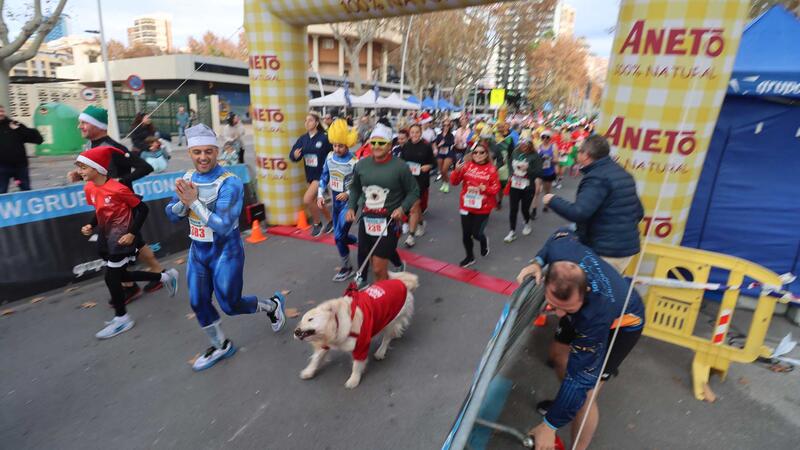 La XV San Silvestre de Benidorm reúne a casi 900 participantes por las calles de la ciudad