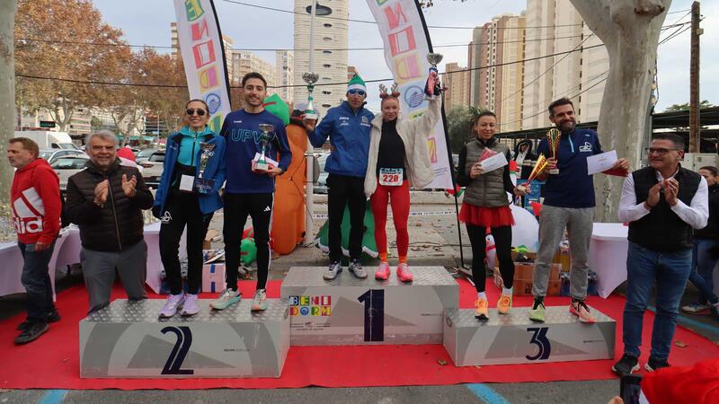 La XV San Silvestre de Benidorm reúne a casi 900 participantes por las calles de la ciudad