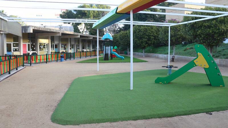 La Escuela Infantil Municipal Les Caletes estrena su nuevo patio tras una remodelación integral