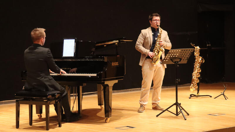 Gran inici del cicle ‘Grans Recitals’ amb el duo ‘Catarsis’ en una replet Saló d