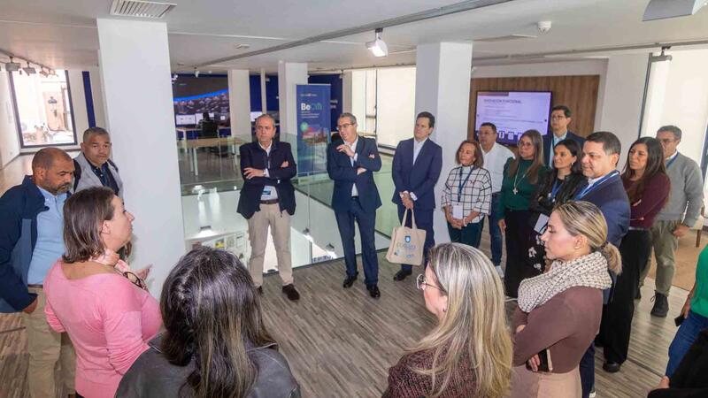 La principal patronal turística de Colombia se interesa por la gestión sostenible de Benidorm