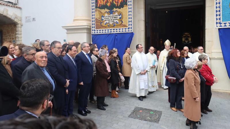 Benidorm culmina de forma multitudinaria los actos del Centenario de la Coronación de la Verge del Sofratge 
