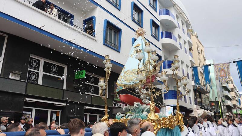 Benidorm culmina de forma multitudinaria los actos del Centenario de la Coronación de la Verge del Sofratge 