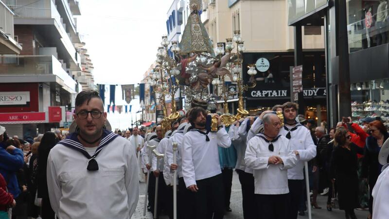 Benidorm culmina de forma multitudinaria los actos del Centenario de la Coronación de la Verge del Sofratge 