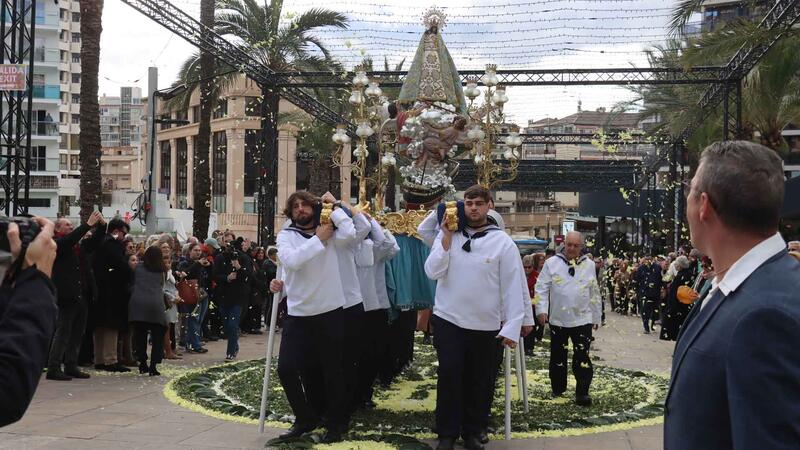 Benidorm culmina de forma multitudinaria los actos del Centenario de la Coronación de la Verge del Sofratge 