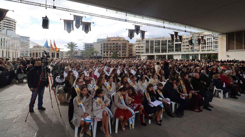 Benidorm culmina de forma multitudinaria los actos del Centenario de la Coronación de la Verge del Sofratge 