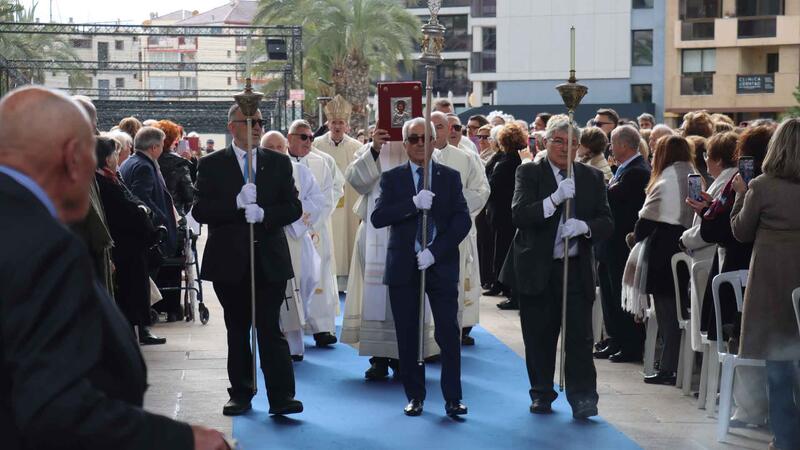 Benidorm culmina de forma multitudinaria los actos del Centenario de la Coronación de la Verge del Sofratge 