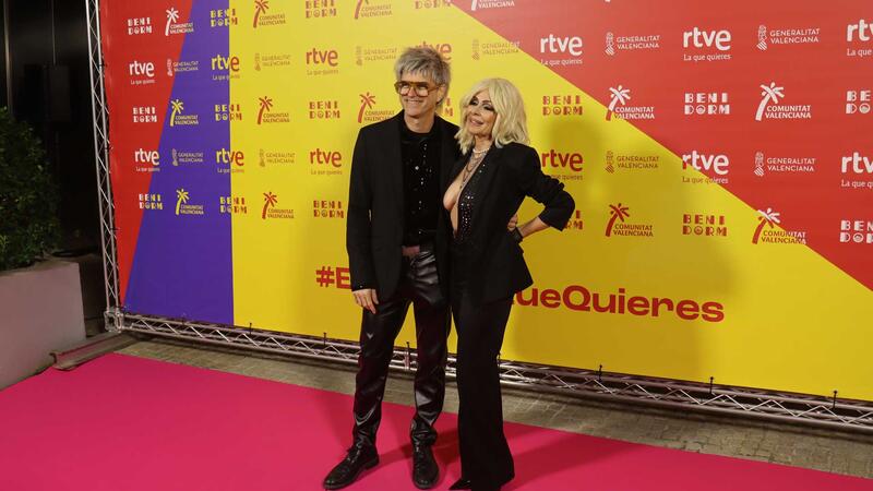 El glamur es dona cita en la festa de benvinguda del Benidorm Fest
